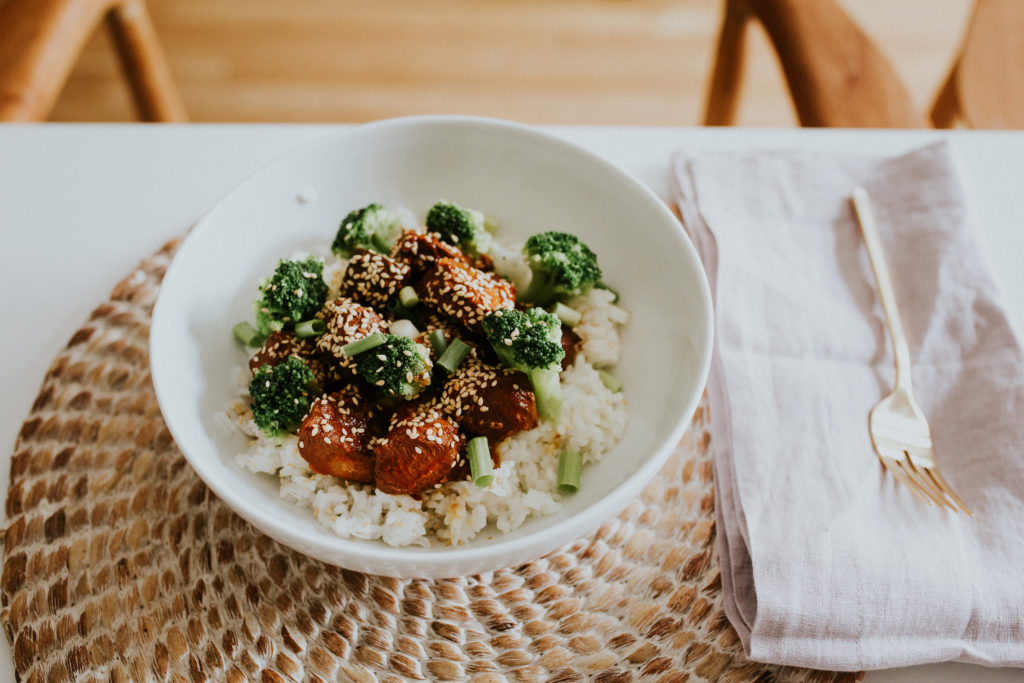 Honey Siracha Rice Bowls