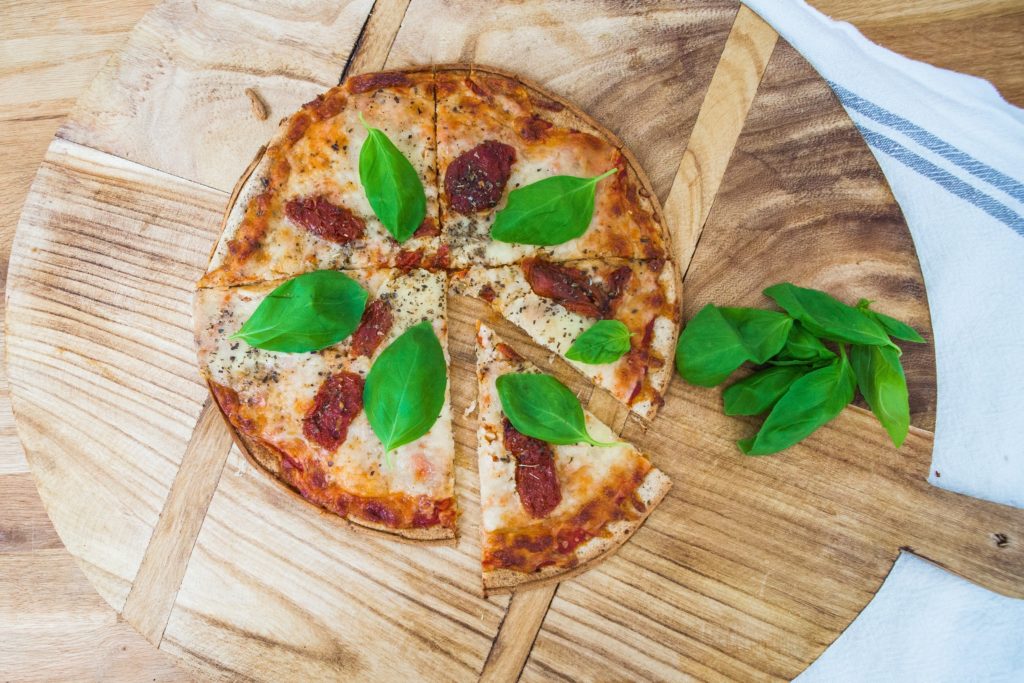 Caulipower Sundried Tomato & Mozzeralla Pizza