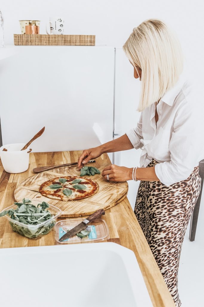 Caulipower Sundried Tomato & Mozzeralla Pizza